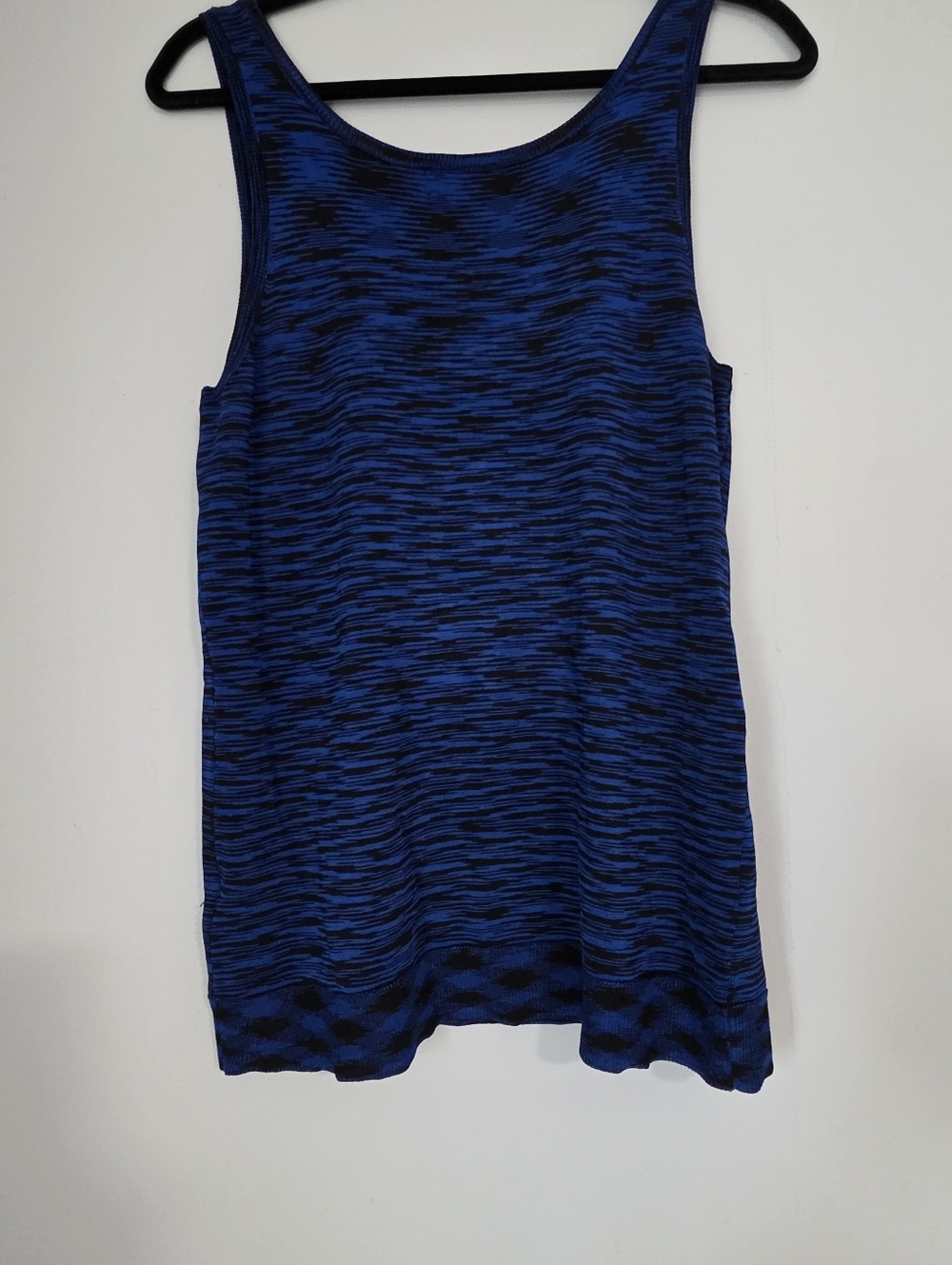 Michael Kors Blue Patterned Scoop Neck Tank - Picture 4 of 6